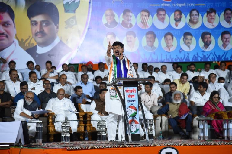 Dhananjay Munde Twt at Beed