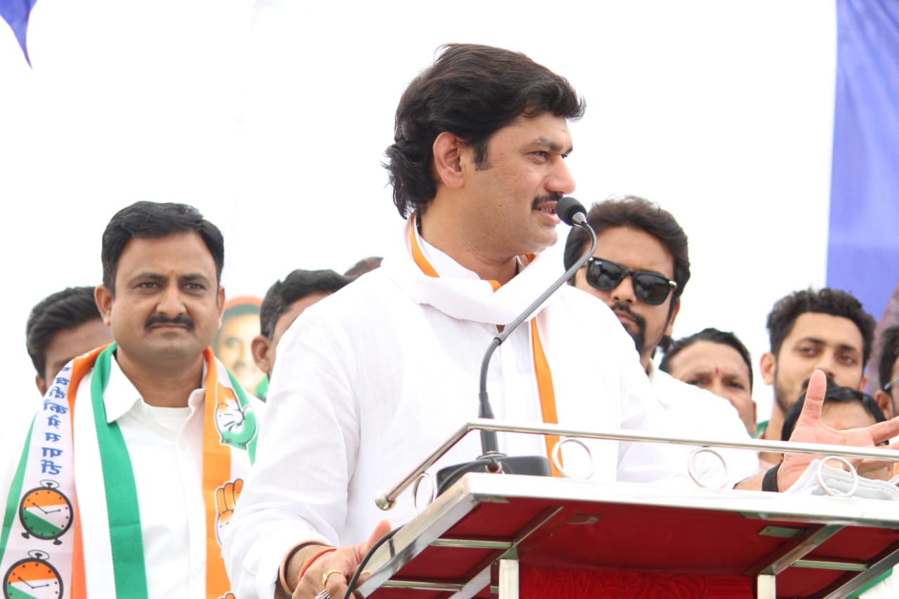 Dhananjay Munde