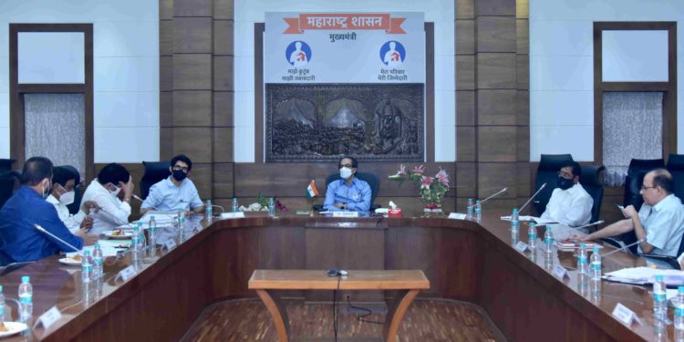 Hon-cm-sir-airport-meeting-1-750x375