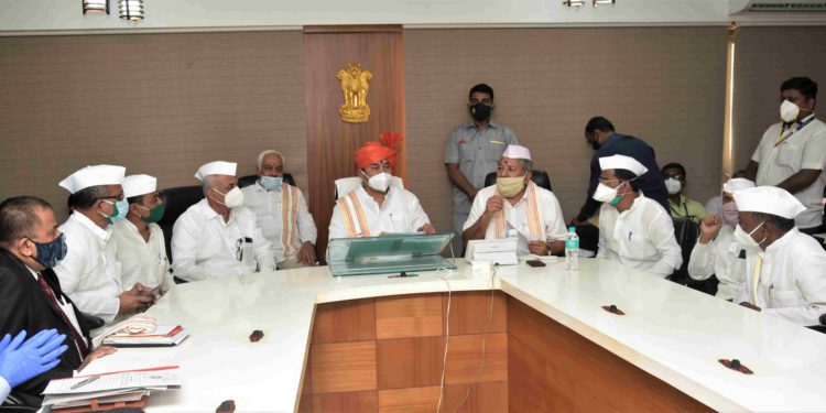 Nana-Patoles-meeting-750x375