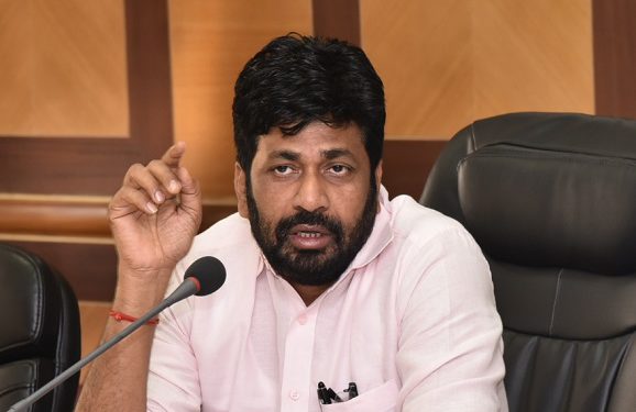 bacchu-kadu-1-578x375