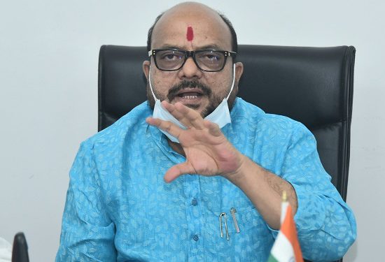 gulabrao-patil-meeting-2-1-550x375