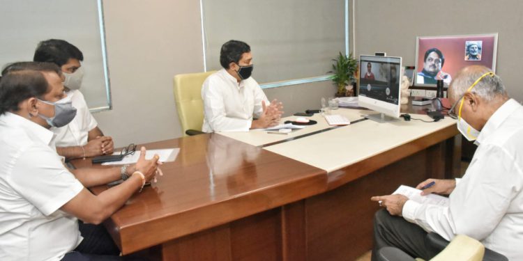 min-amit-deshmukh1-750x375