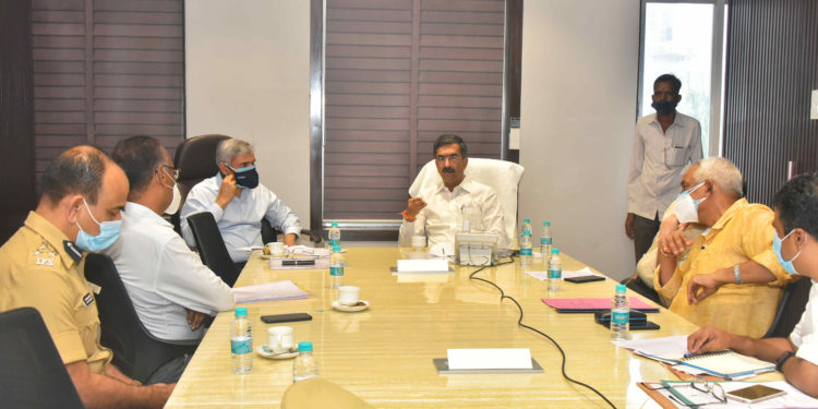 राज्यातील-पोलिस-पाटील-यांच्या-विविध-मागण्यासंदर्भात-आज-मंत्रालयात-बैठक-1-750x375