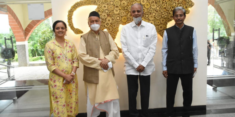 Hon-Governor-visits-Symbiosis-Skills-and-Professional-University-750x375