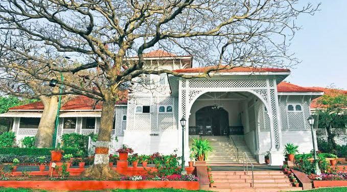 Rajbhavan-679x375