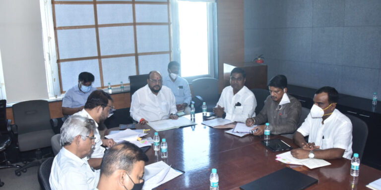 Hon-min-Gulabrao-Patil-Ambarnath-meeting-1-1140x570