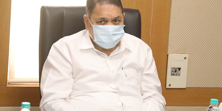 Min-Dilip-Walse-Patil-Sir-meeting-2-750x375