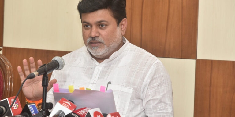 min-uday-samant-press-1140x570