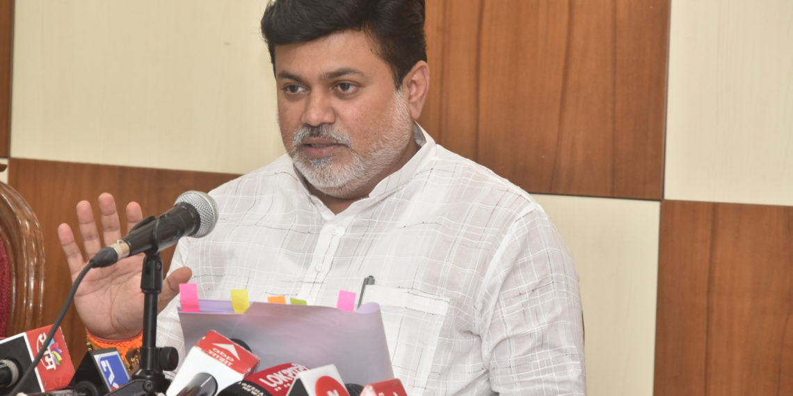 min-uday-samant-press-1140x570