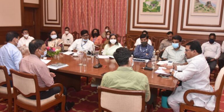 min-vadettiwar1-1140x570