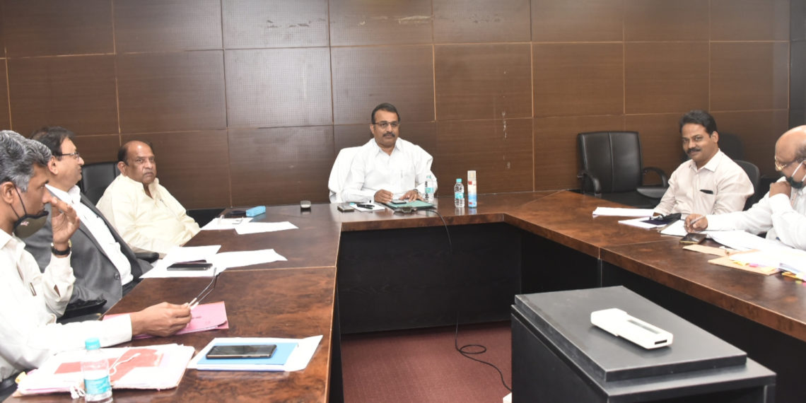 ऊस-दराबाबत-आढावा-बैठक-1-1140x570