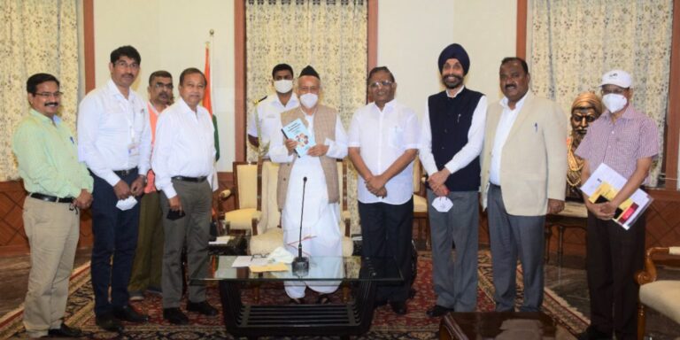 Standing-Committee-of-State-Election-Commissioners-meet-Maha-Governor-1-1140x570