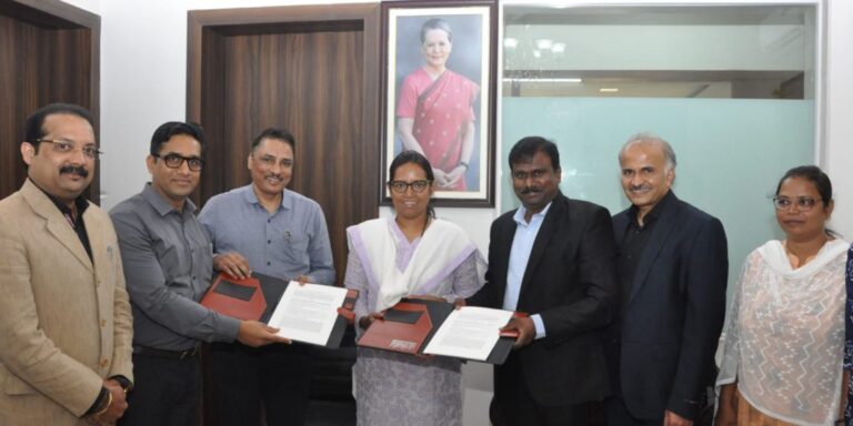 min-varsha-gaikwad1-e1651061747676-1140x570