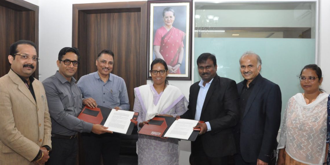 min-varsha-gaikwad1-e1651061747676-1140x570