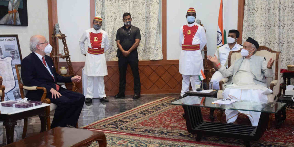 ब्राझीलचे-मुंबईतील-नवनियुक्त-वाणिज्यदूतांनी-घेतली-राज्यपालांची-भेट-2-1140x570