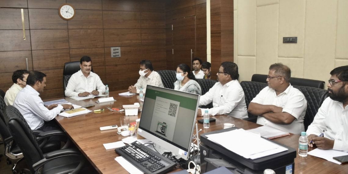 मौजे-शिरवली-वनजमिनीवर-सुरू-असलेल्या-कामासंदर्भात-बैठक-1-1140x570