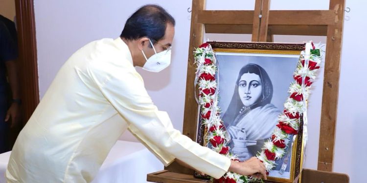 cm-ahilyadevi-holkar1-750x375