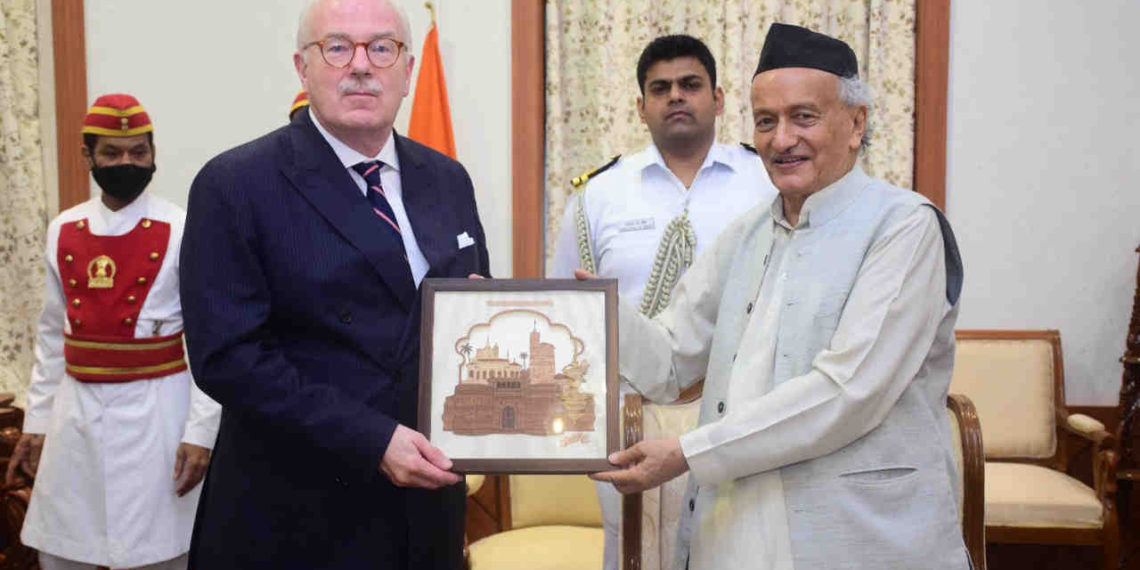 Ambassador-of-Iceland-to-India-Gudni-Bragason-met-Governor-1-1140x570