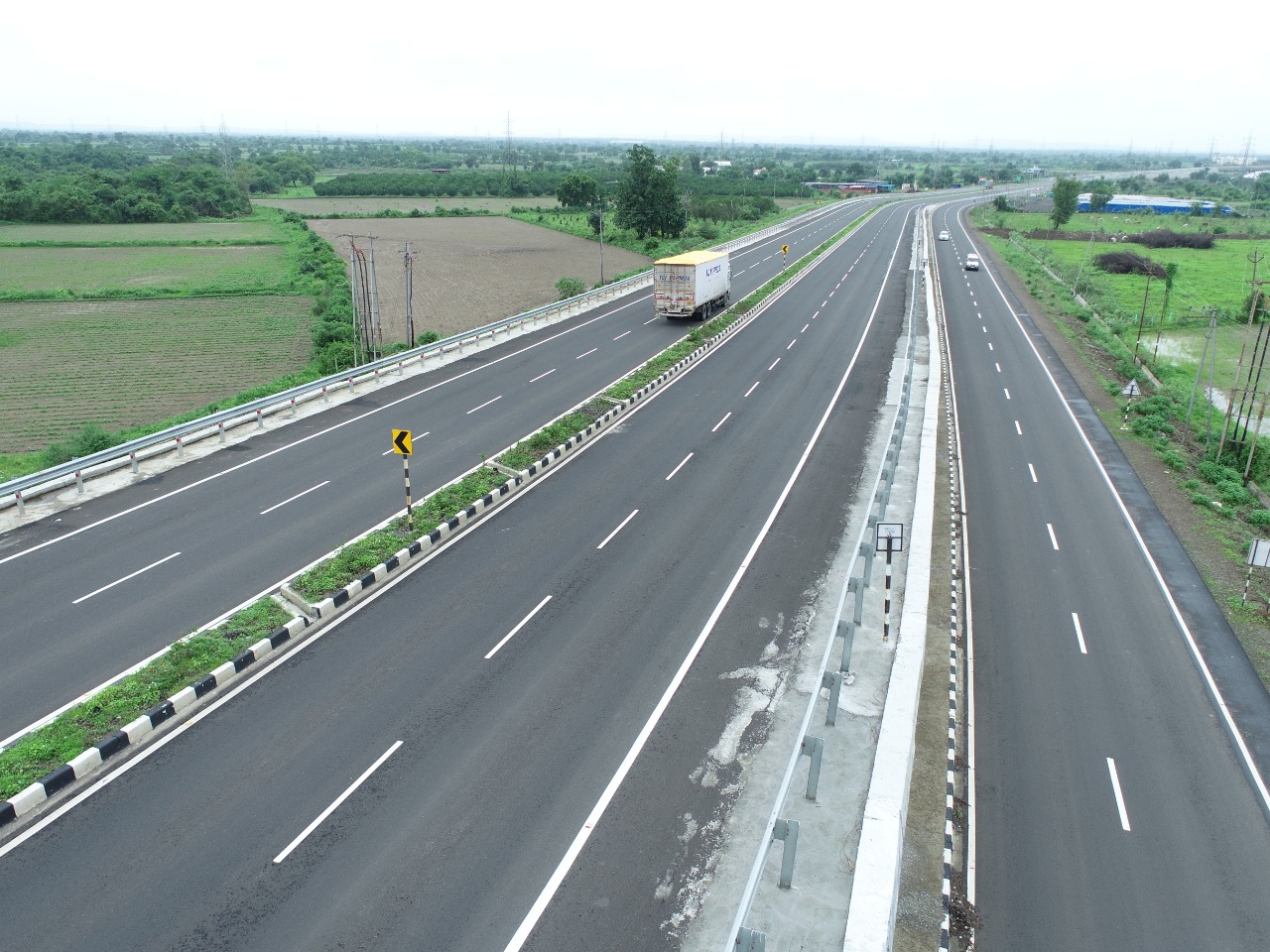 12D96219-7C25-44C6-8B87-498F5EF528E8