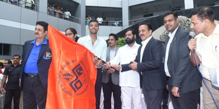 cm-football-game-1140x570