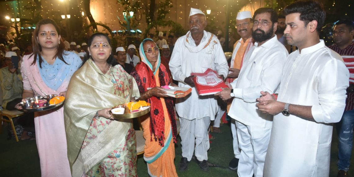 cm-varsha-diwali3-1140x570