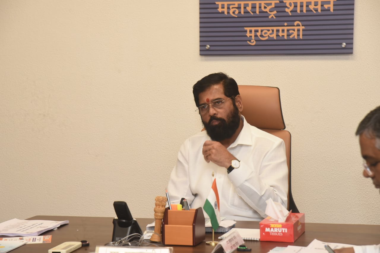 Eknath Shinde Seated in Mantralaya