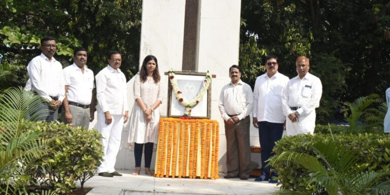 माजी-मुख्यमंत्री-वसंतदादा-पाटील-जयंतीनिमित्त-अभिवादन-3-1140x570
