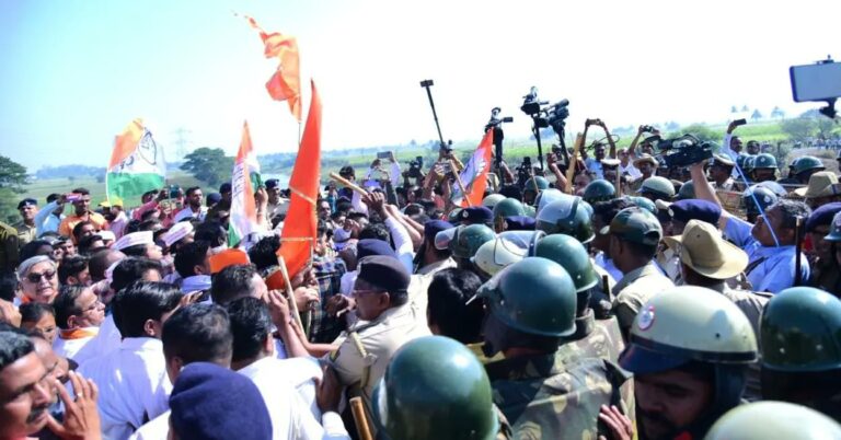 Belgaon Border Crowd