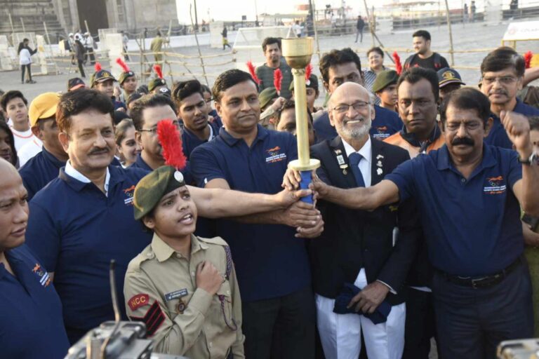 क्रीडा-ज्योत-रॅलीचा-गेट-वे-ऑफ-इंडिया-येथून-शुभारंभ-2-1140x760
