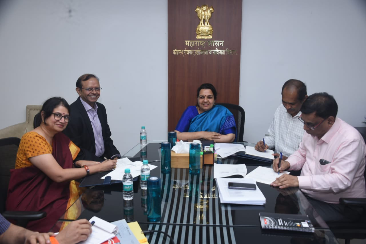 राज्य-शासन-आणि-लाईटहाऊस-कम्युनिटीज-फाऊंडेशन-यांच्यात-सामंजस्य-करार-2