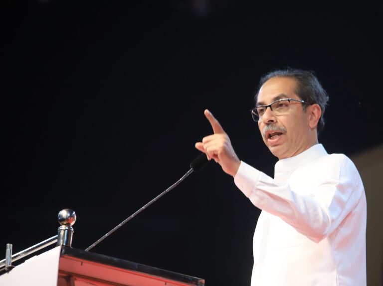 Uddhav Thackeray Pointing finger on Stage