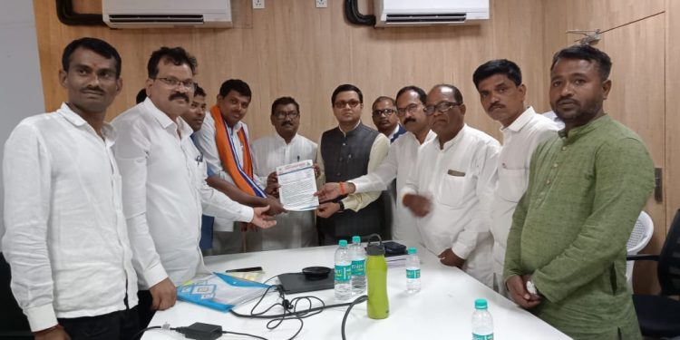 संत-रोहिदास-चर्मोद्योग-व-चर्मकार-विकास-महामंडळ-750x375