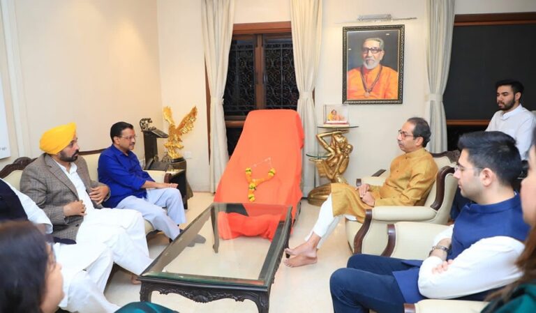Arvind Uddhav Meet 1