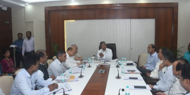 शैक्षणिक-सुविधांसंदर्भात-बैठक-1-1140x570