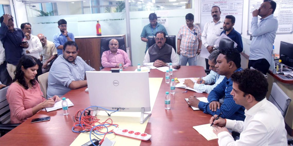 मा.-मदत-व-पुनर्वसन-मंत्री-यांची-बैठक-1-1140x570