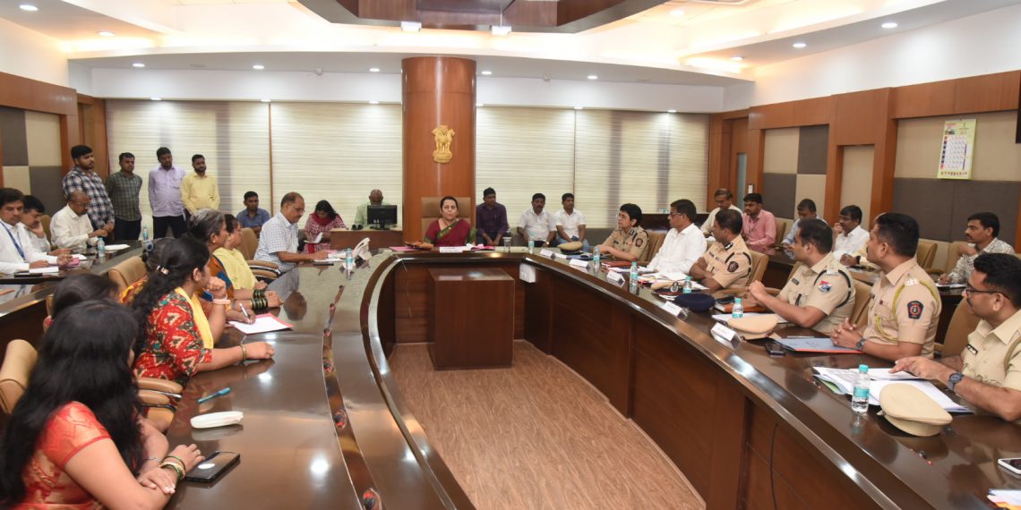 रेल्वेमधील-प्रवासी-महिलांची-सुरक्षा1-1140x570