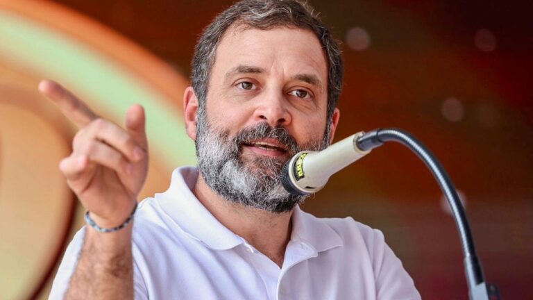 Rahul Gandhi Clear Speech Finger