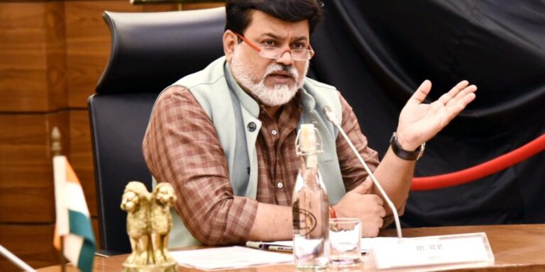 Uday Samant Hand Action