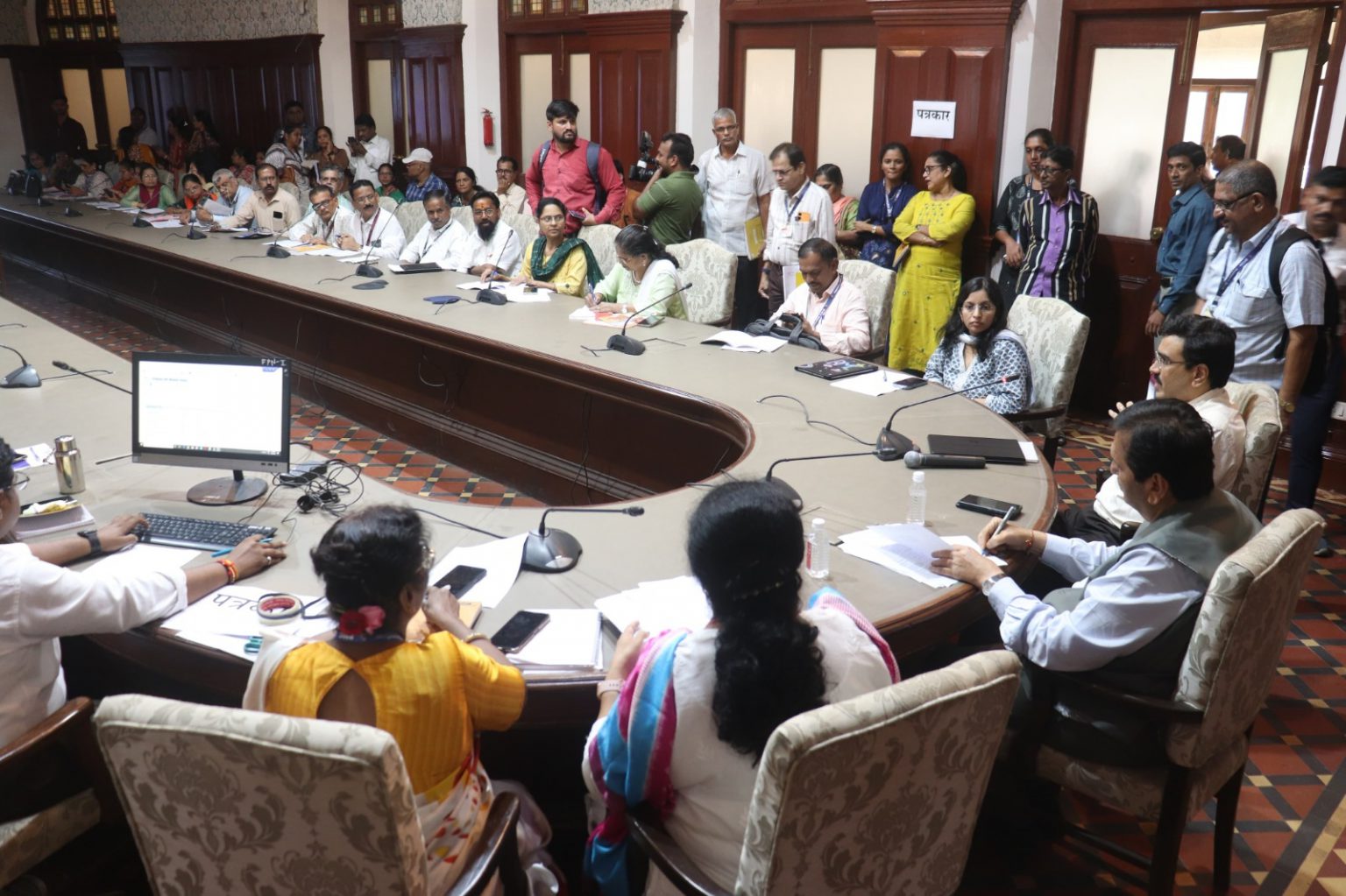 1F830F0C-FBF1-4CC6-9B6A-584B511AD943