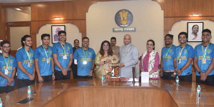 Hon-Governor-pats-HSNC-Student-team-for-successful-Cycling-expedition-1-750x375