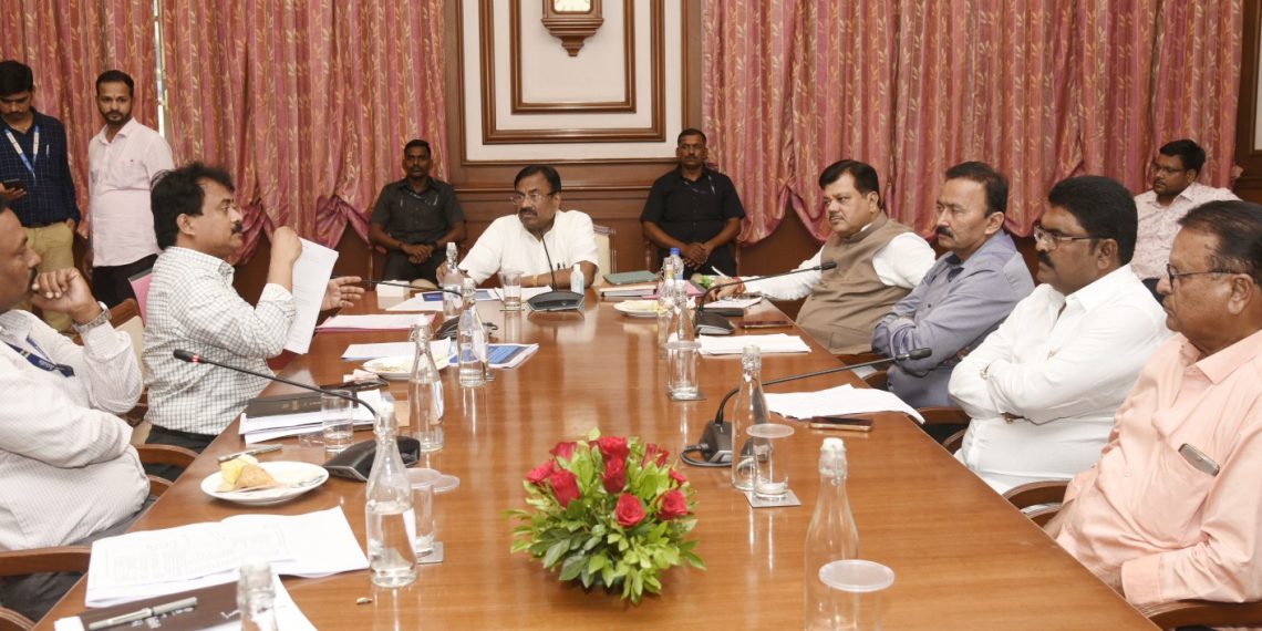 मत्स्य-व्यवसाय-विभाग-बैठक-1-1140x570