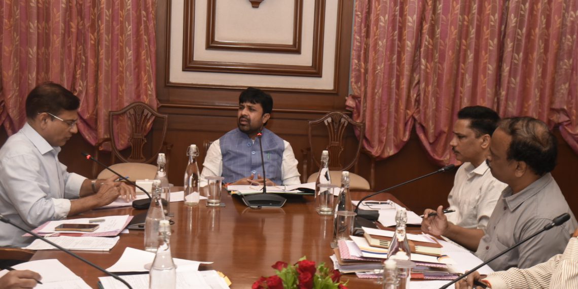 राज्य-क्रीडा-विकास-समितीची-बैठक-1-1140x570