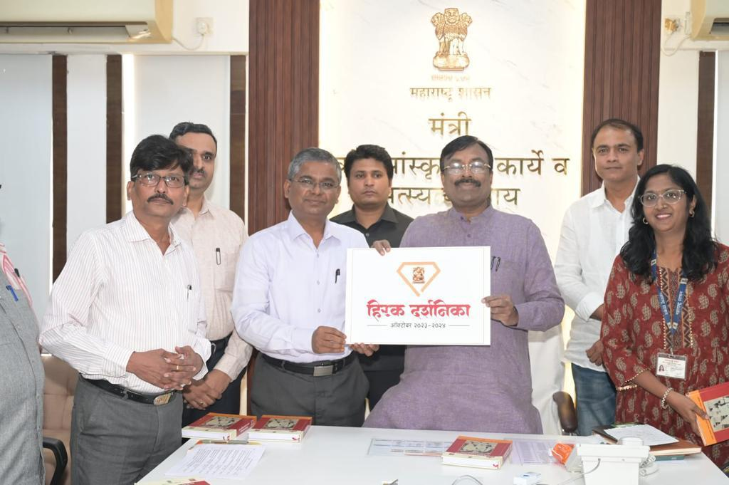 सरदार-पटेल-आणि-महात्मा-गांधी-यांच्यातील-पत्रव्यवहार-ग्रंथरुपात-प्रकाशित