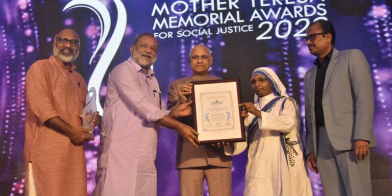 F_3vn-6bIAAXBlM-1140x570