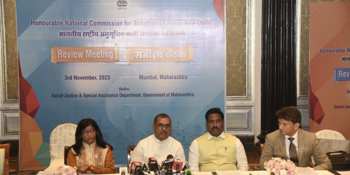 मा.राष्ट्रीय-अनुसूचित-जाती-आयोगाचे-अध्यक्ष-यांची-पत्रकार-परिषद-1-1140x570