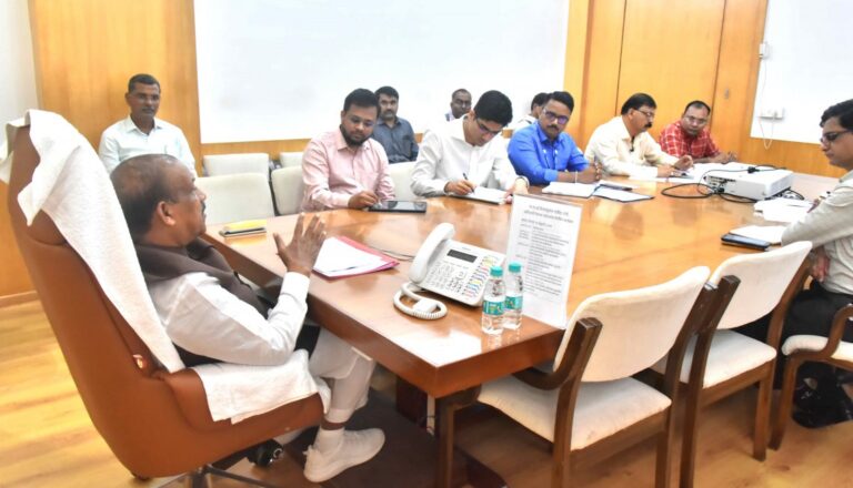 प्रकल्प-कार्यालयातंर्गत-लाभार्थी-मेळाव्याच्या-नियोजनाबाबत-बैठक-2-1140x653