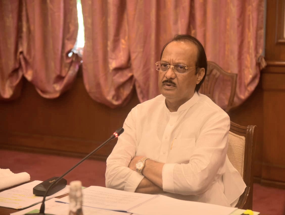 Ajit Pawar हाताची घडी