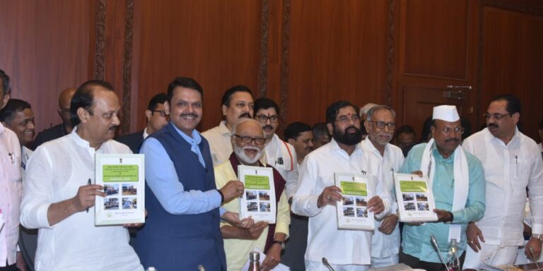 दांगट-समितीचा-अहवाल-शासनास-सादर-1-1140x570