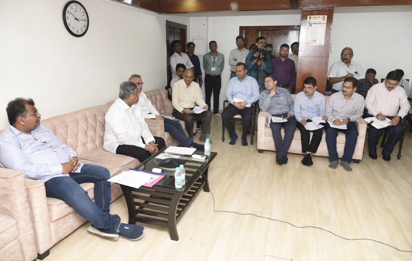 शासकीय-तंत्रनिकेतन-इमारतींची-डागडूजी-रंगकाम-सुशोभीकरण-फेसलिफ्टिंग-करण्याबाबत-आढावा-बैठक-2